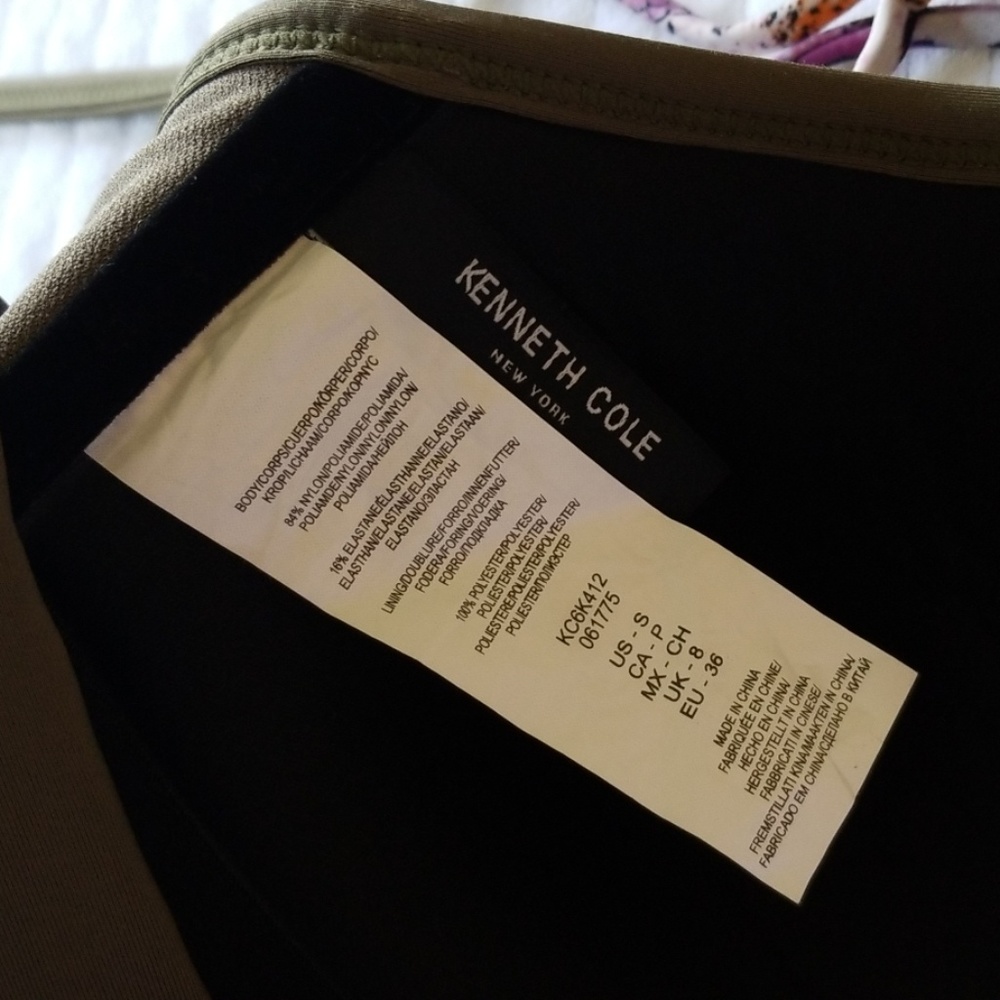 Kenneth Cole bathing suit - Picture 3 of 4